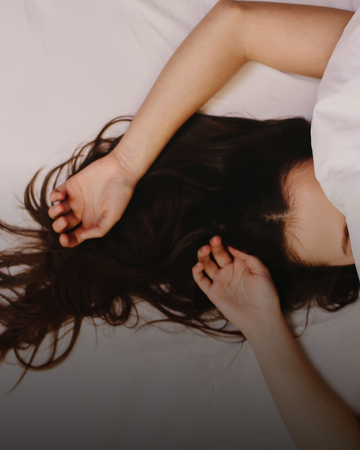 Mamans et charge mentale — cinq petits plaisirs simples dont rêvent toutes les mères au quotidien.